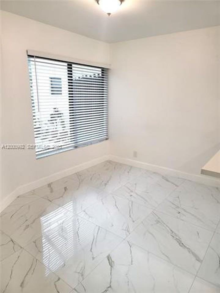 9723 N New River Canal Rd #416 - Photo 7 of 50