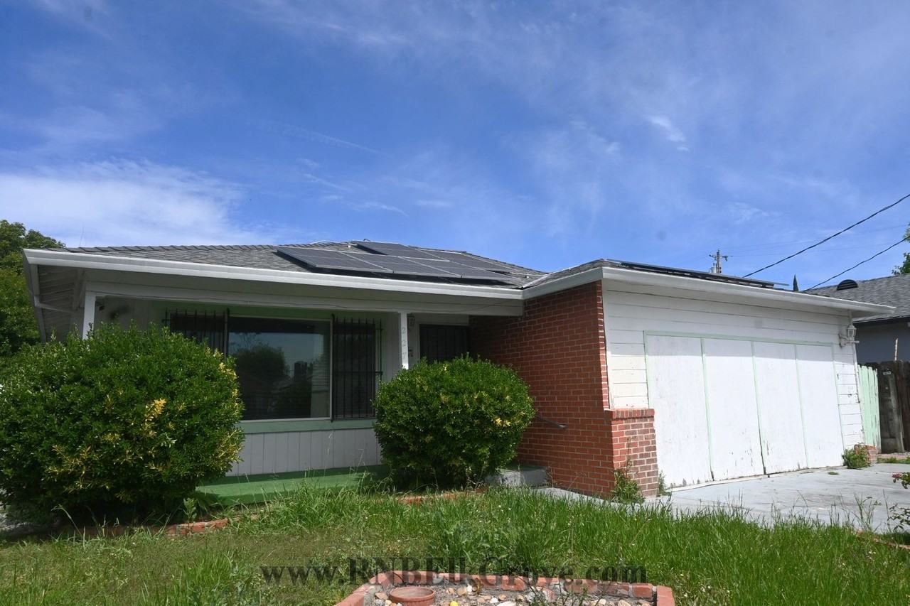 2271 E Church St - Photo 2 of 23