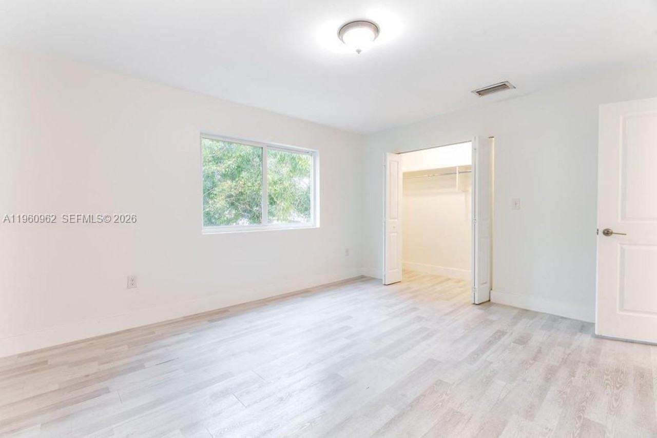 2767 Nw 191st Ter - Photo 6 of 10