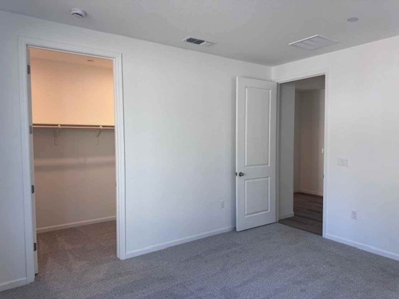 306 Shamrock Dr - Photo 6 of 12