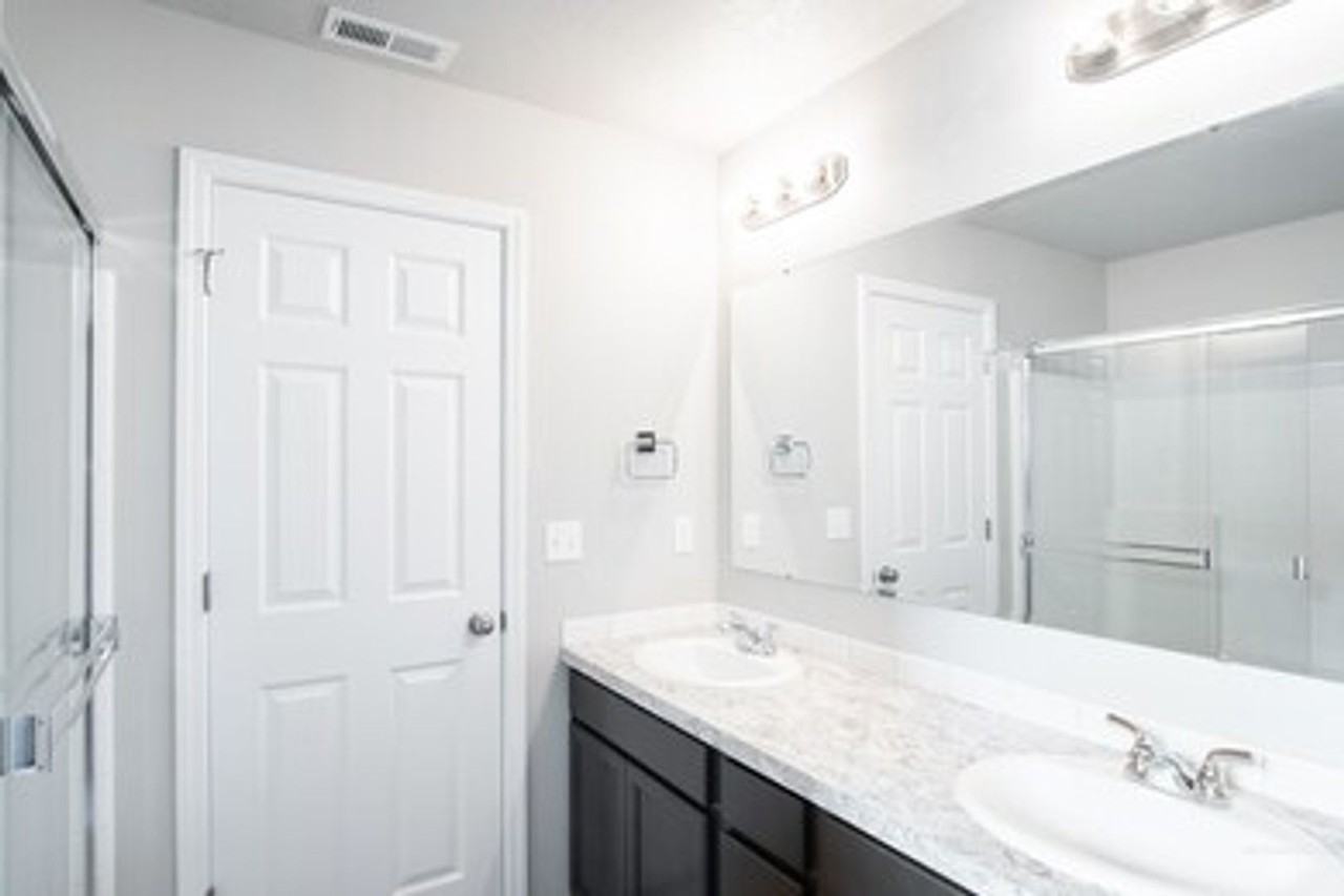 3123 N Moonshadow Ave - Photo 3 of 5