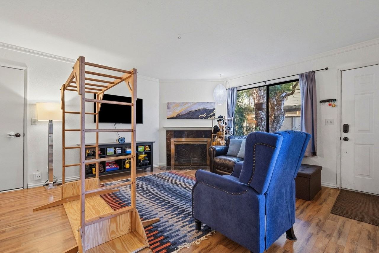 229 Silver Leaf Dr - Photo 4 of 19