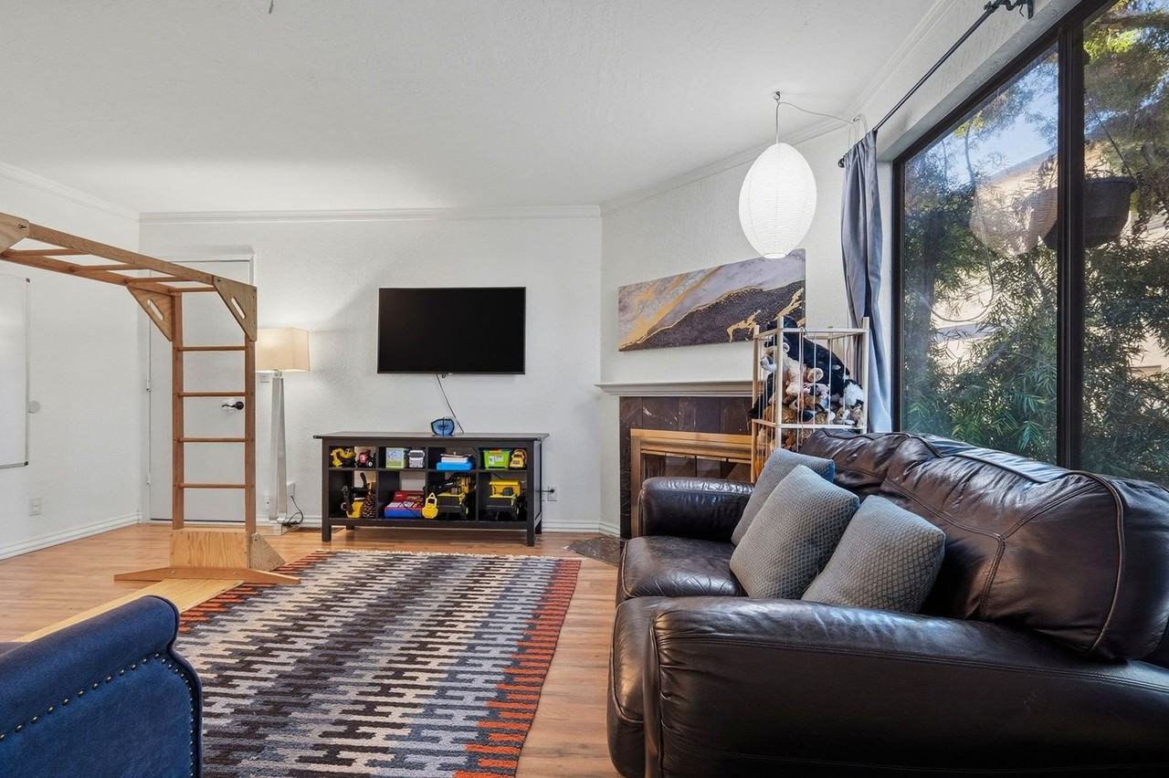 229 Silver Leaf Dr - Photo 7 of 19