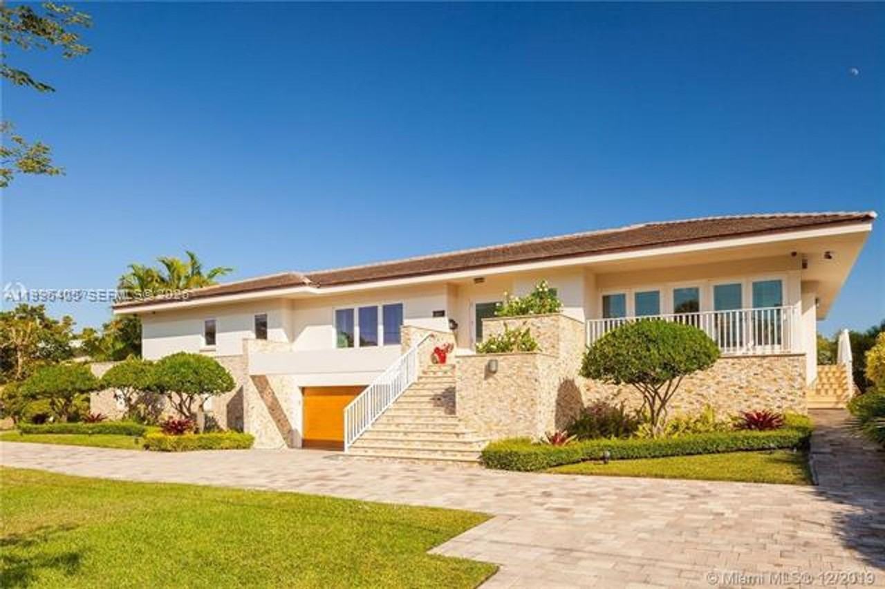 6831 Sunrise Ct - Photo 4 of 45