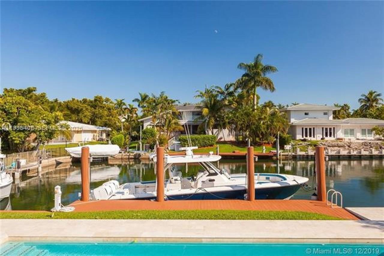 6831 Sunrise Ct - Photo 5 of 45