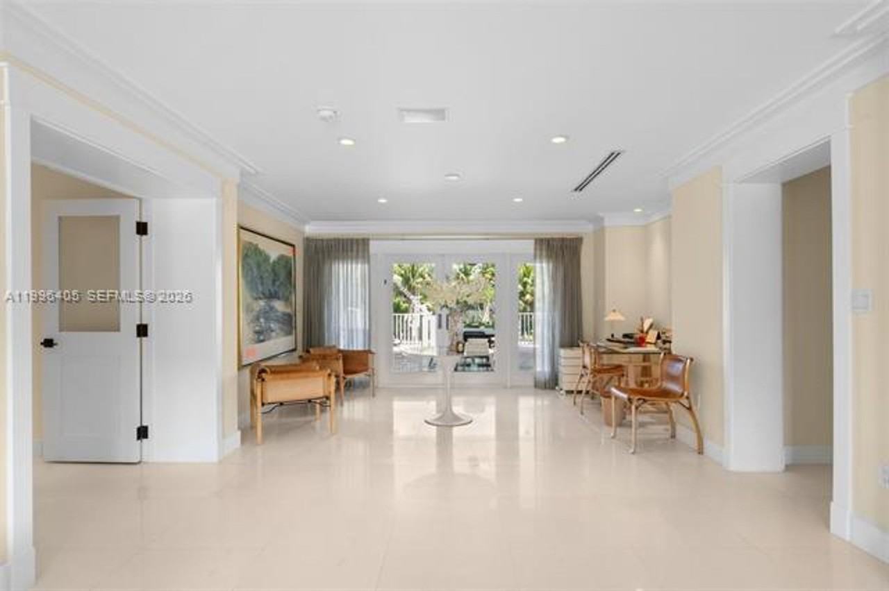 6831 Sunrise Ct - Photo 7 of 45