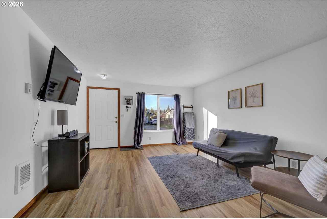 1336 S 7th St - Photo 5 of 26