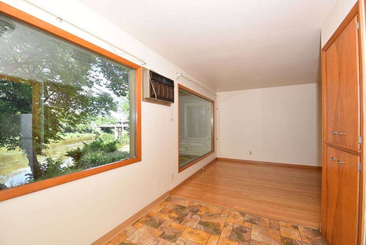 716 W Rock Pl - Photo 7 of 24