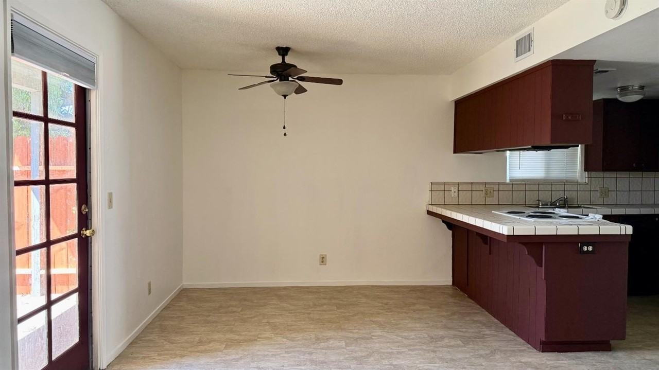 40 N 19th Ave #A - Photo 4 of 11