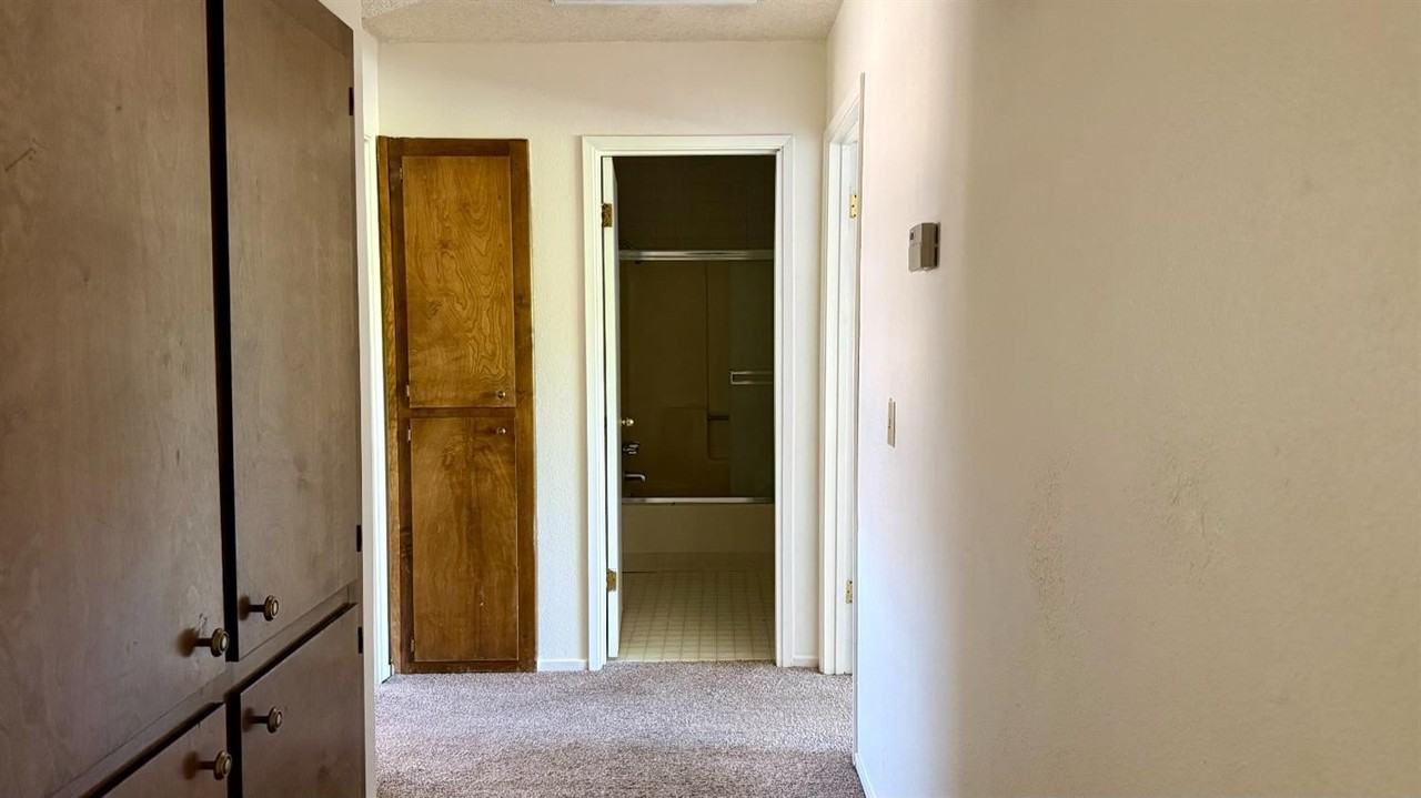 40 N 19th Ave #A - Photo 7 of 11