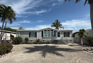 220 Taylor Dr - Photo 1 of 1