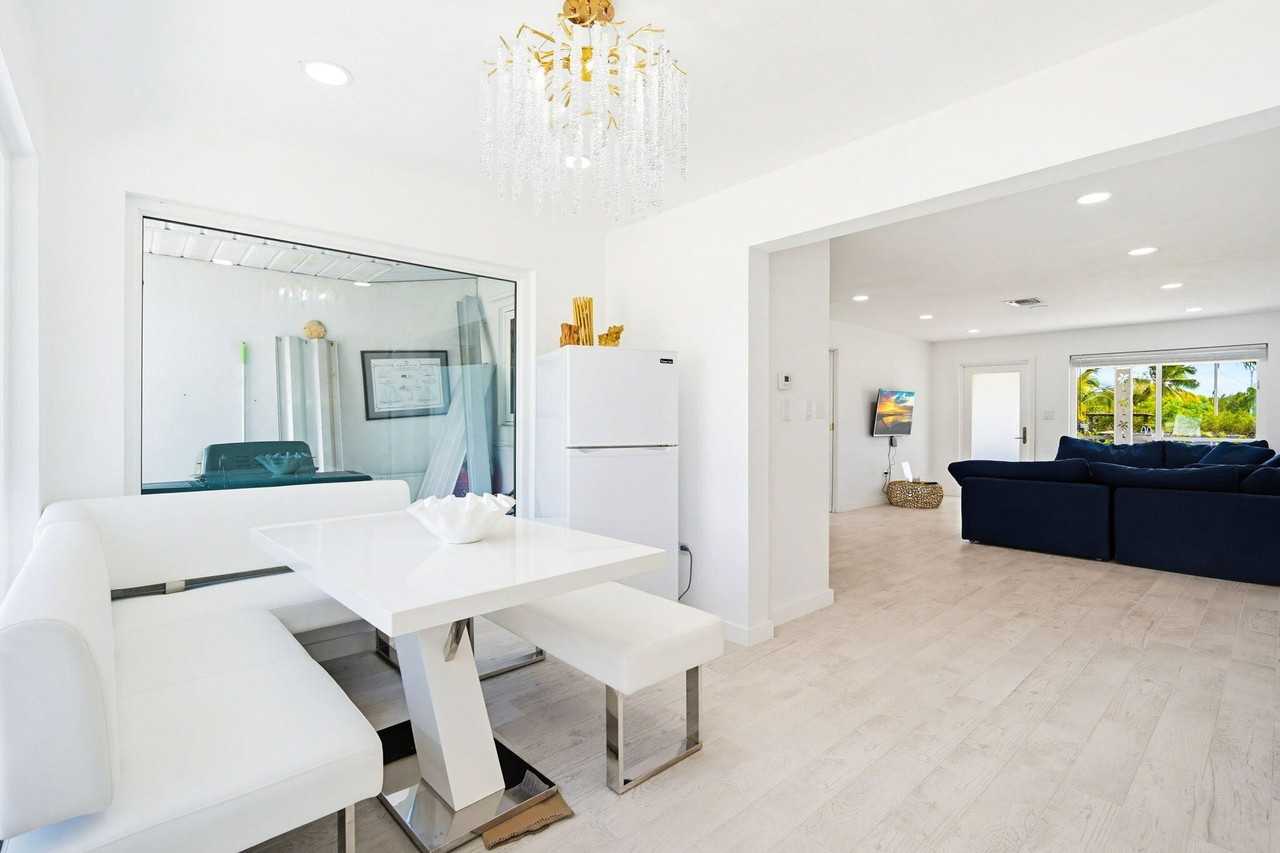 30361 Hardin Rd - Photo 6 of 50