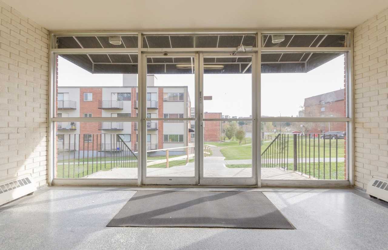 236 Jogues St - Photo 3 of 8