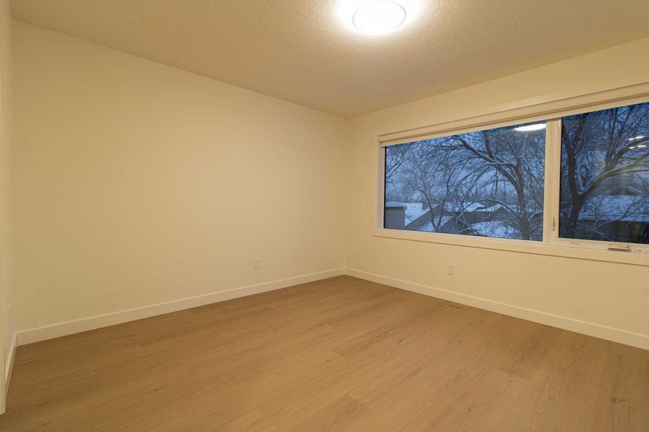 1512 21 Ave Nw - Photo 5 of 33