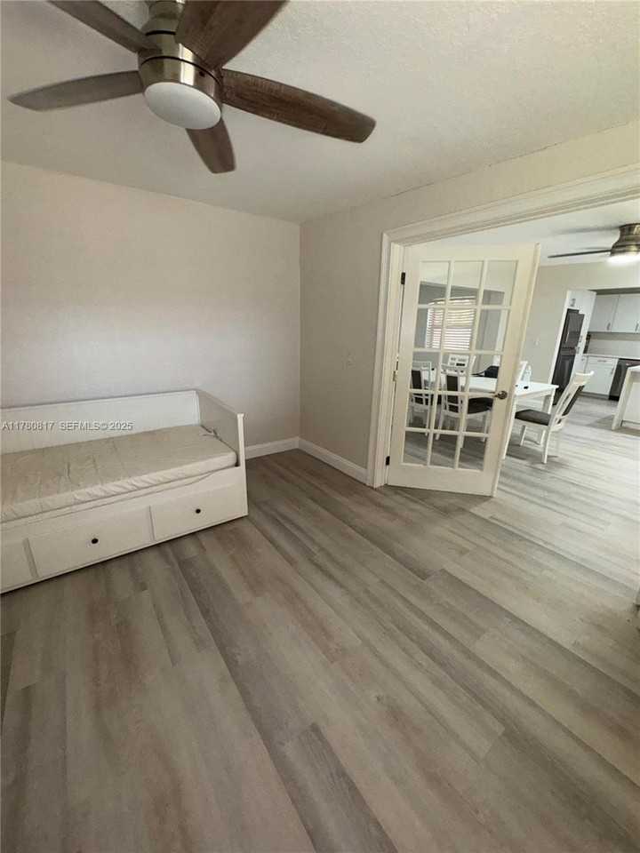 649 West Evanston Circle - Photo 2 of 13