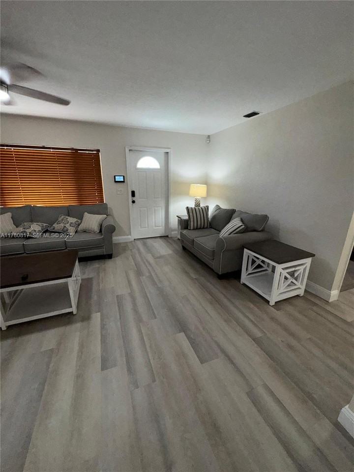 649 West Evanston Circle - Photo 7 of 13