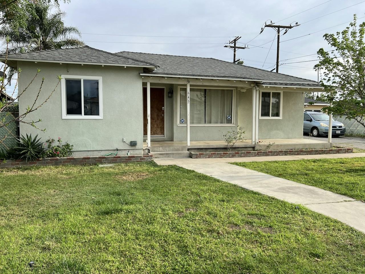 645 West Grove Street - Photo 2 of 26