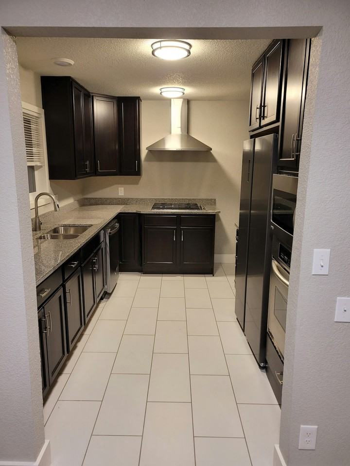 1709 27th Avenue - Photo 3 of 11