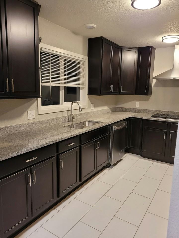 1709 27th Avenue - Photo 4 of 11