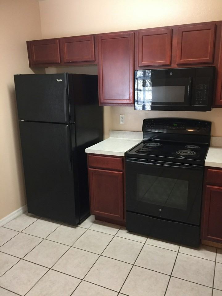 6437 Cypressdale Drive, Unit 102 - Photo 7 of 14