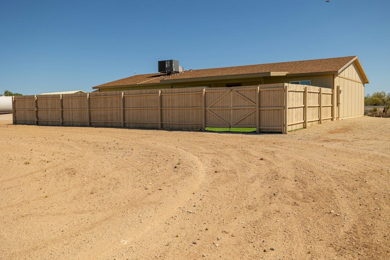 26986 East Florence-Kelvin Highway - Photo 2 of 27