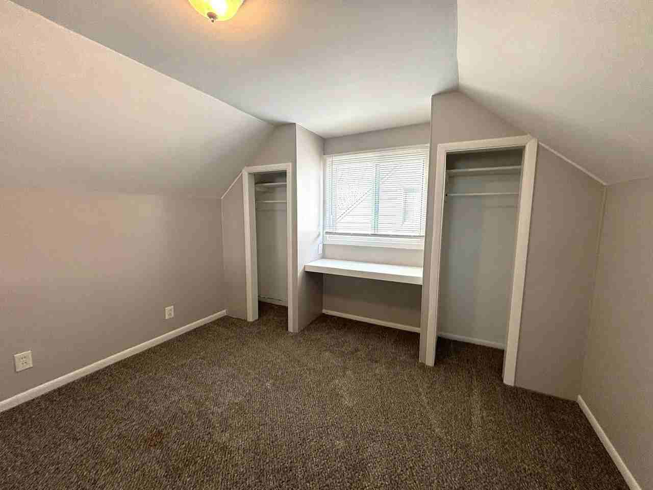 24448 Bolam Avenue - Photo 6 of 12