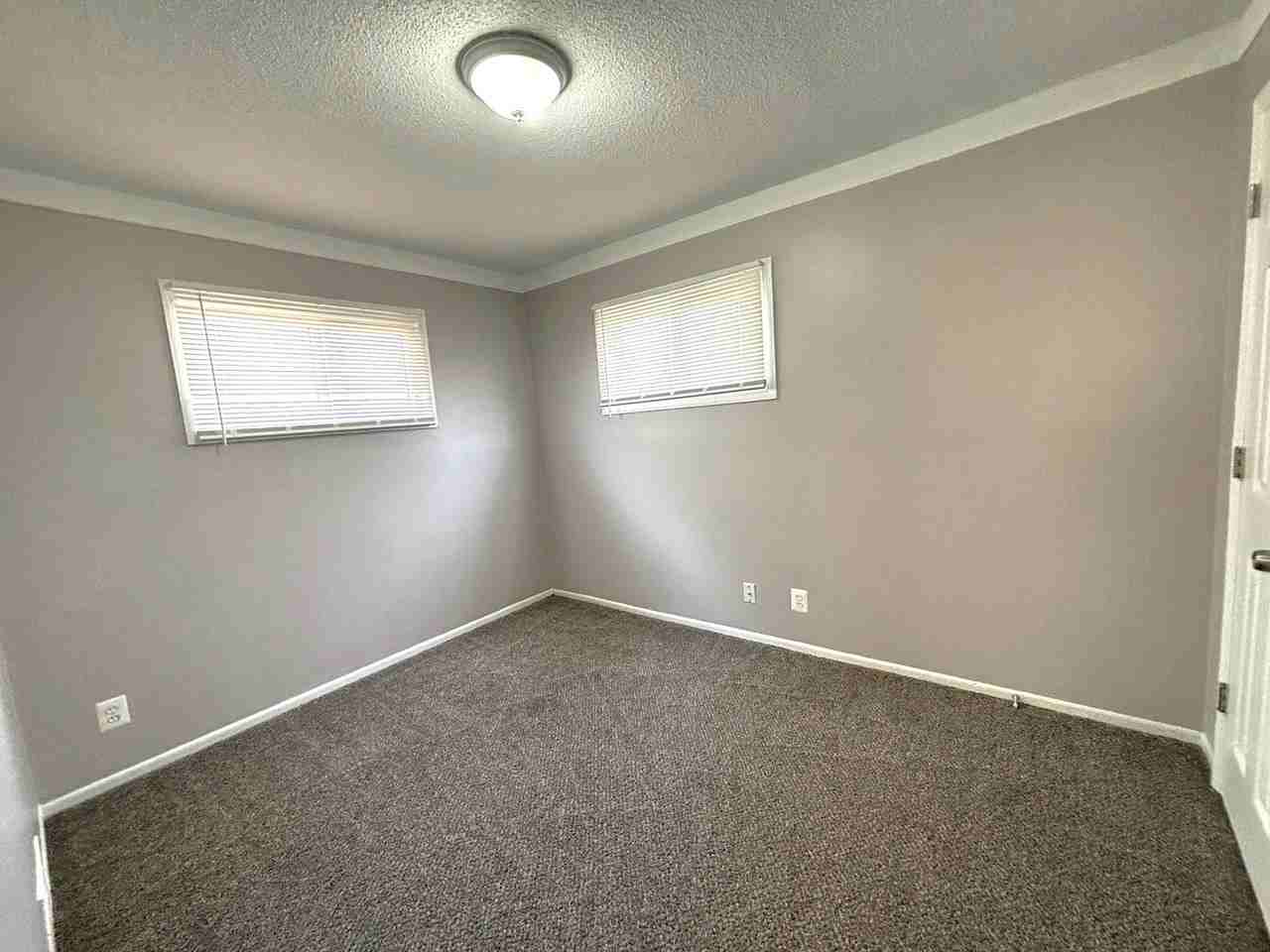 24448 Bolam Avenue - Photo 7 of 12