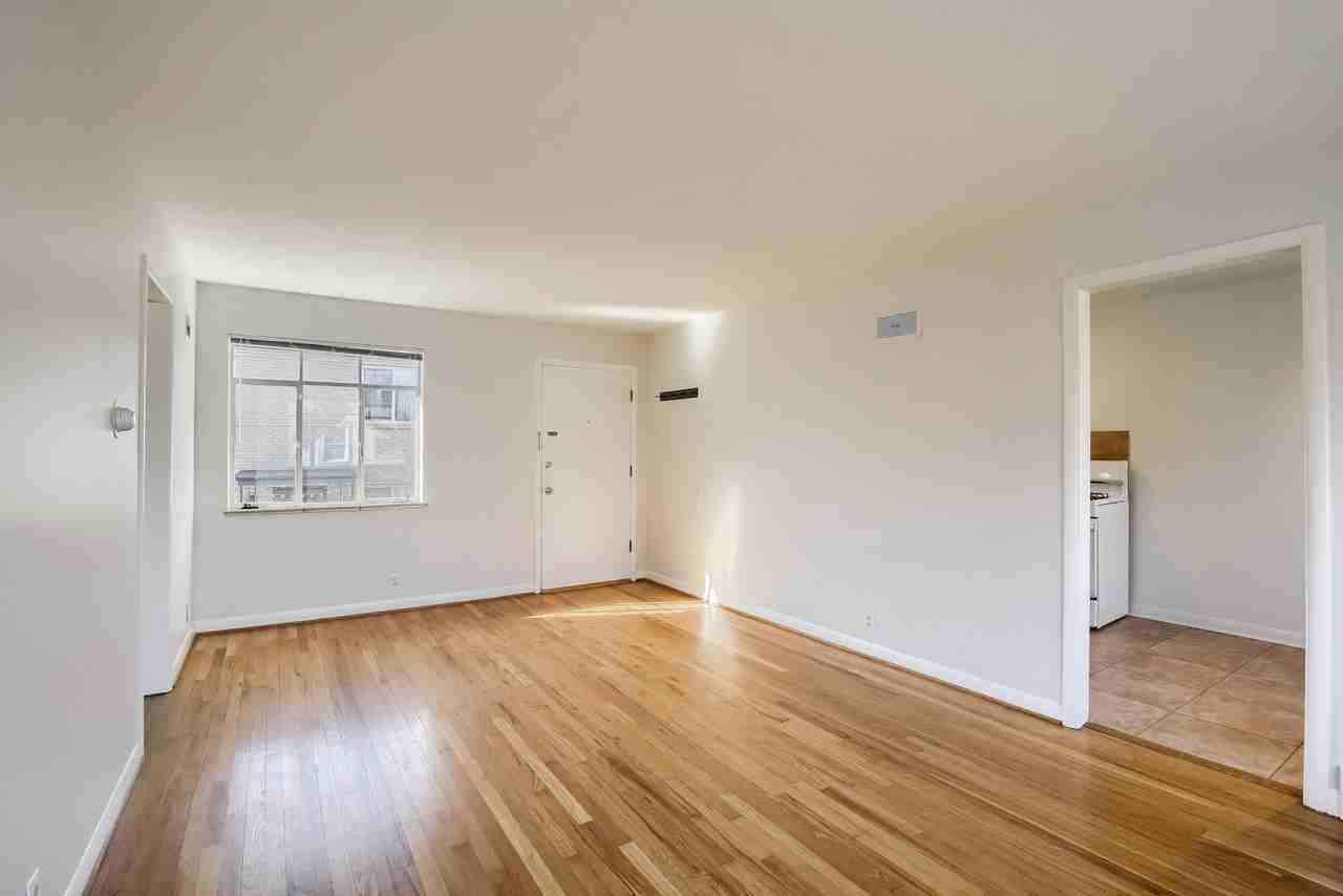 36 North Washington Street - Photo 2 of 13