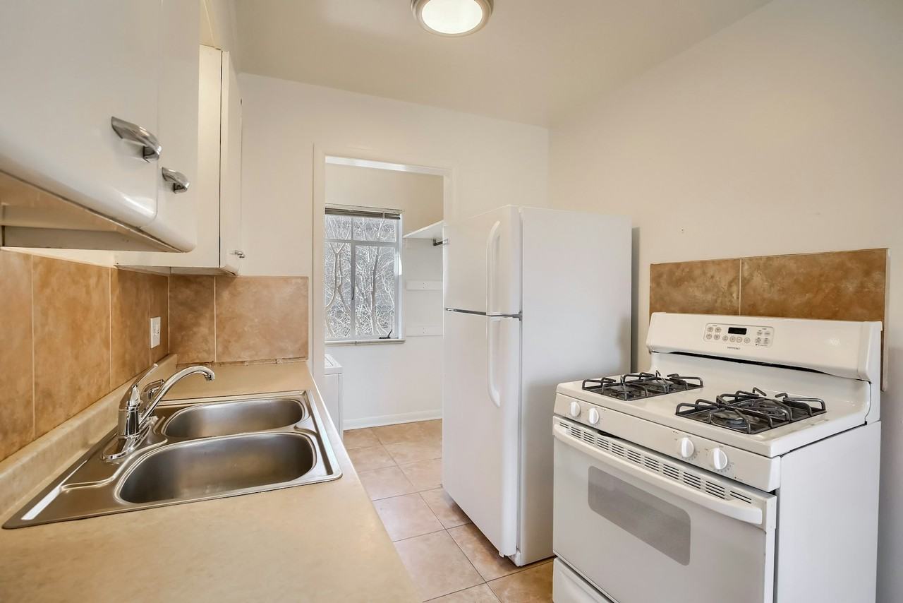 36 North Washington Street - Photo 5 of 13