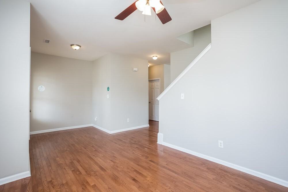 200 Willowbrook Cir - Photo 2 of 15