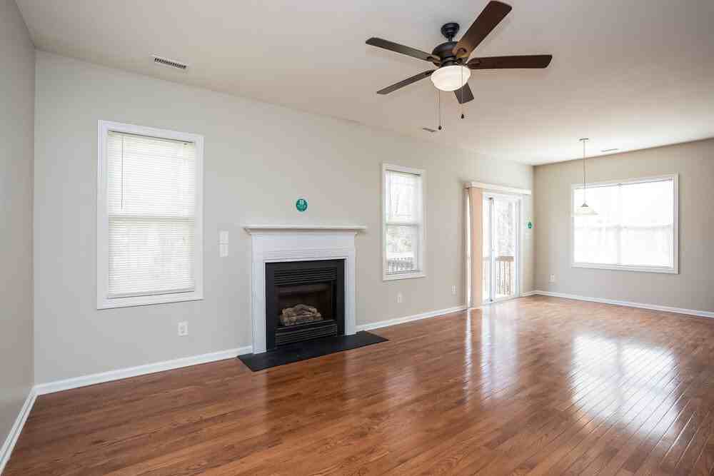 200 Willowbrook Cir - Photo 4 of 15