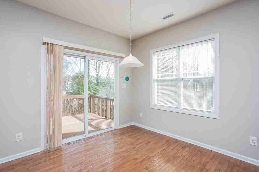 200 Willowbrook Cir - Photo 5 of 15