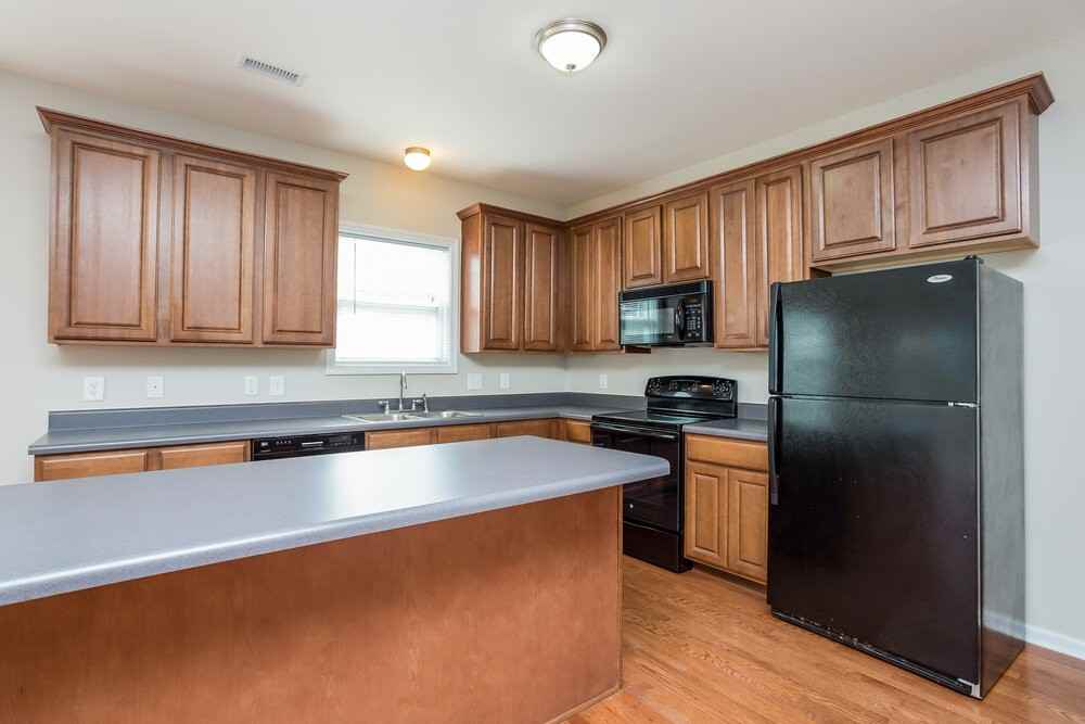 200 Willowbrook Cir - Photo 6 of 15