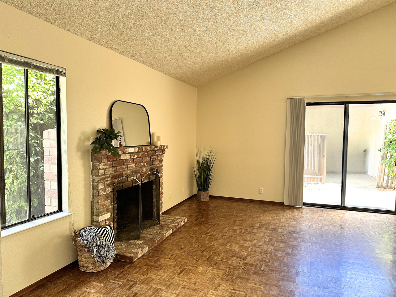 726 Barcelona Avenue - Photo 2 of 27