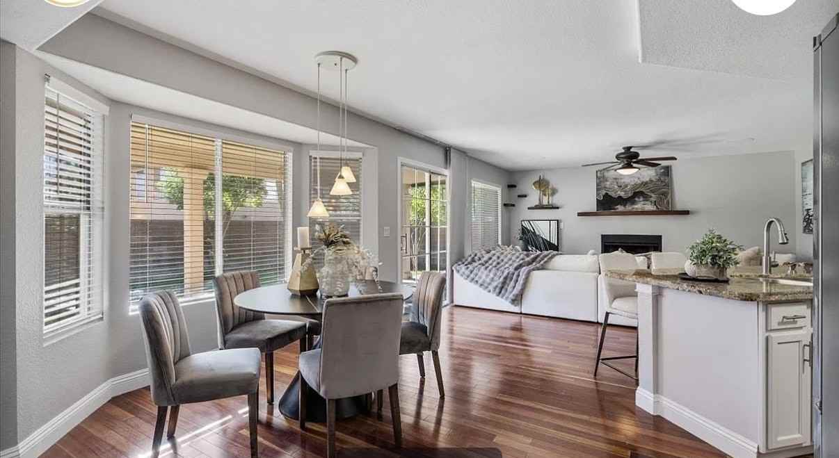 3447 East Glenhaven Drive - Photo 3 of 7