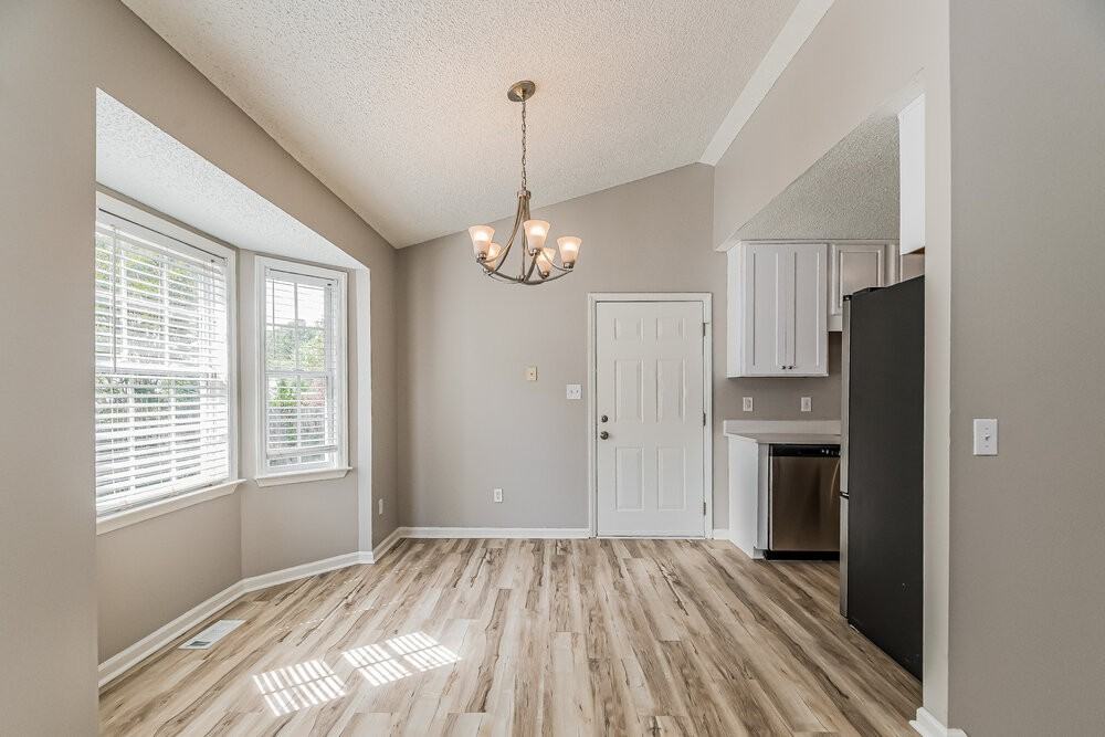 1012 S Willhaven Dr - Photo 4 of 16