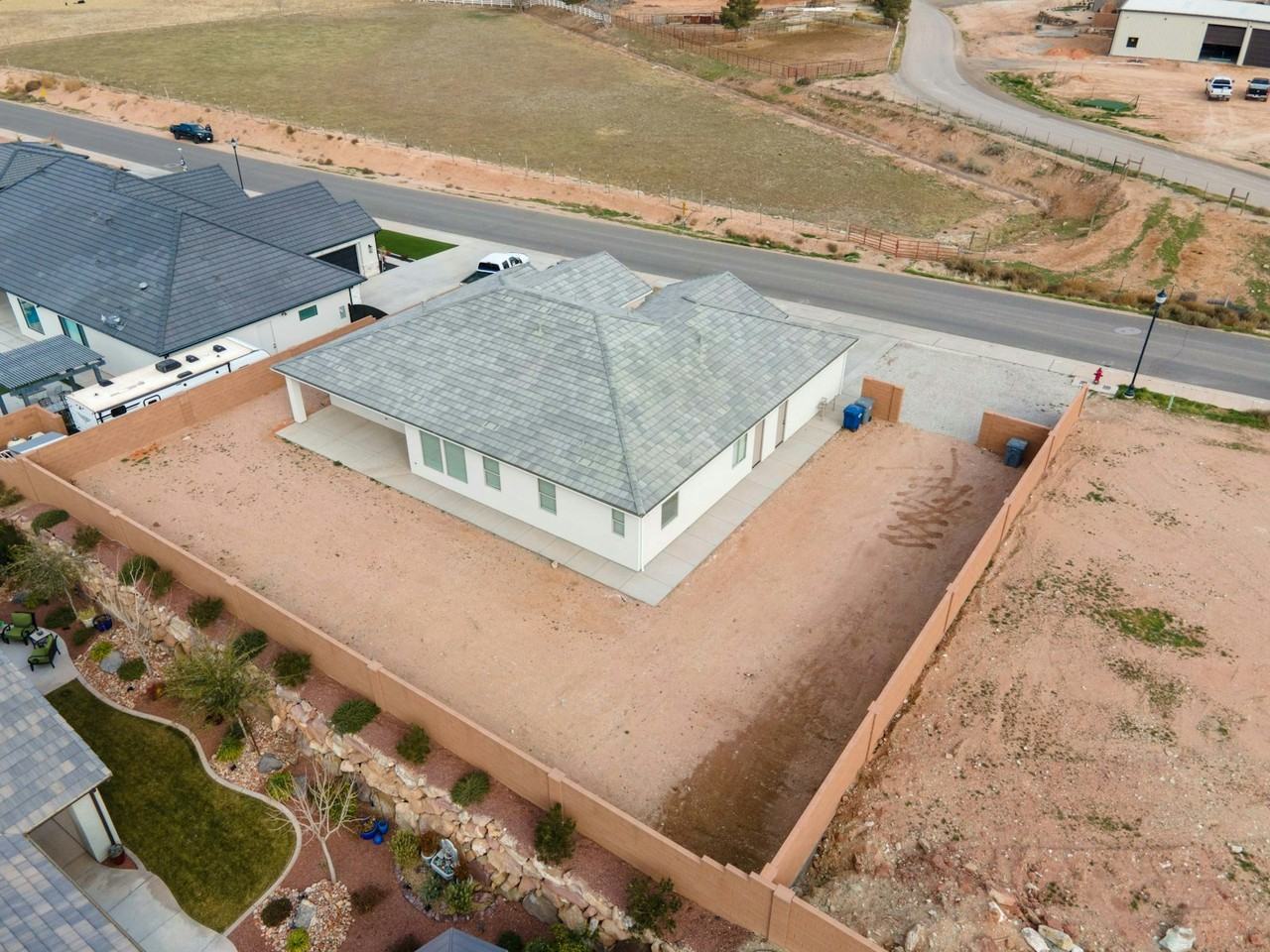 2628 South 3210 East - Photo 4 of 24