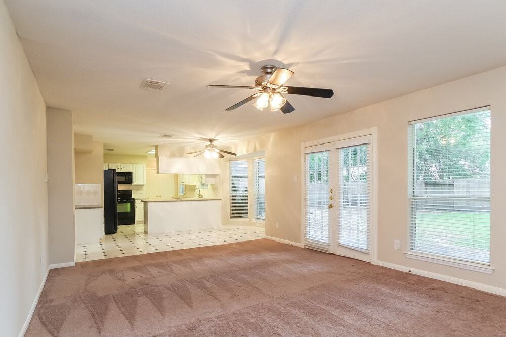 20914 Lake Park Trl - Photo 4 of 19