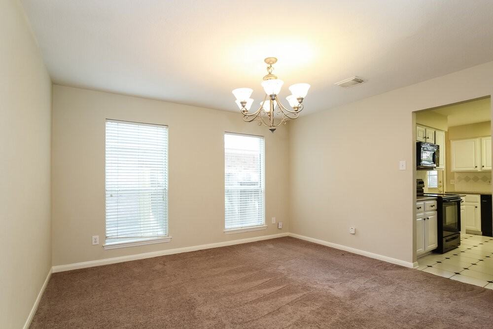 20914 Lake Park Trl - Photo 5 of 19