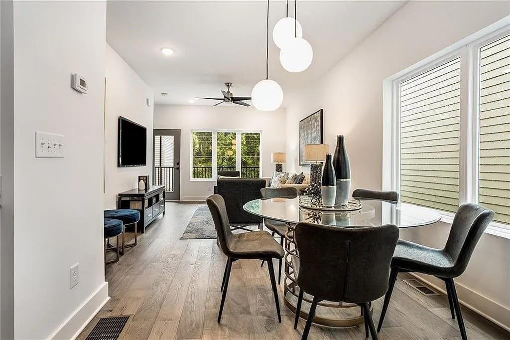 1436 Walker Pl Se - Photo 7 of 26