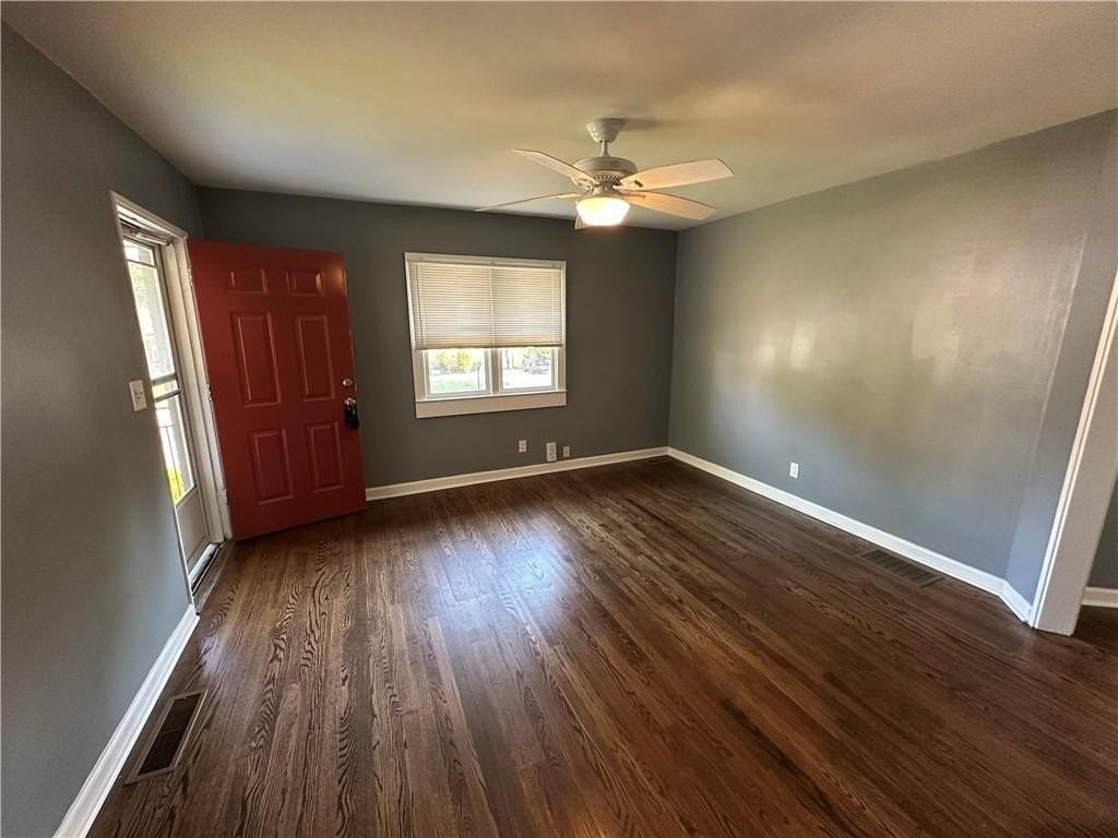 296 Murray Hill Ave Ne - Photo 3 of 16