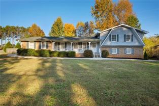 2857 Fontainebleau Dr - Photo 1 of 1