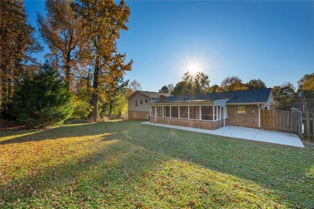 2857 Fontainebleau Dr - Photo 6 of 24