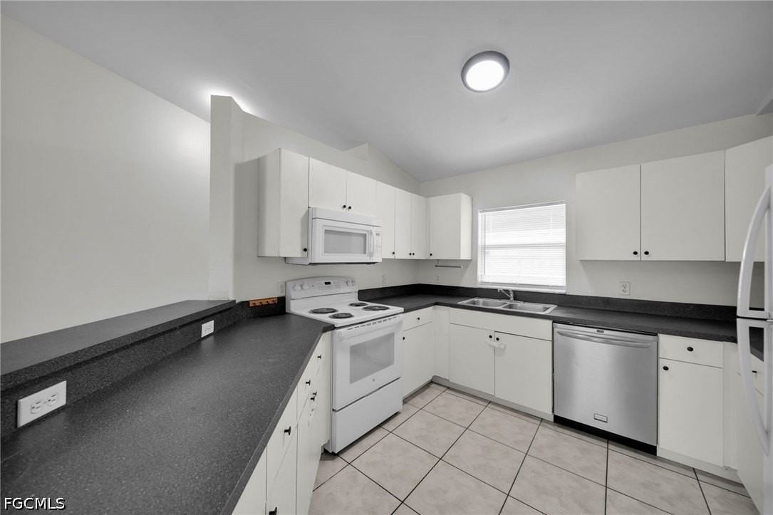 2033 Andalusia Blvd - Photo 2 of 19