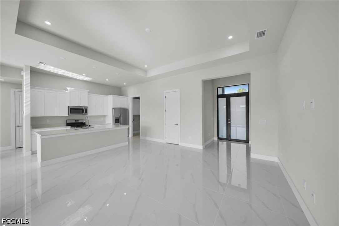 2913 14th St W - Photo 3 of 38