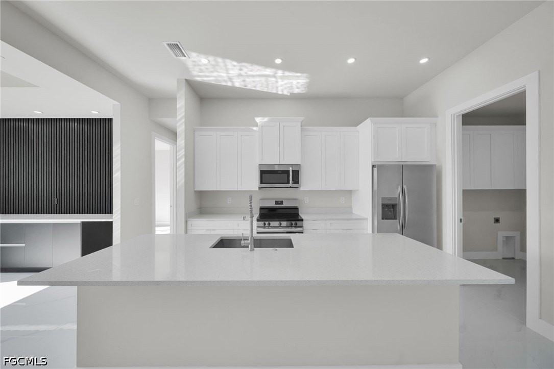 2913 14th St W - Photo 5 of 38