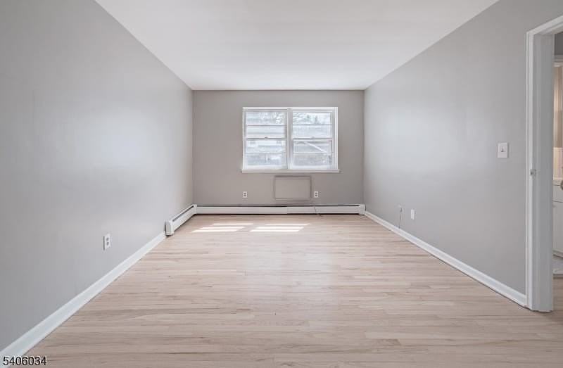 138 Roseland Ave - Photo 6 of 10