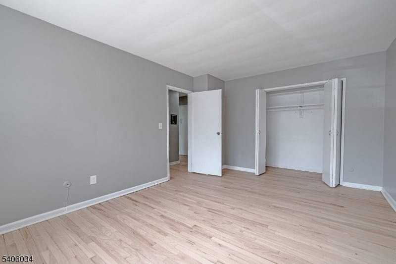 138 Roseland Ave - Photo 7 of 10