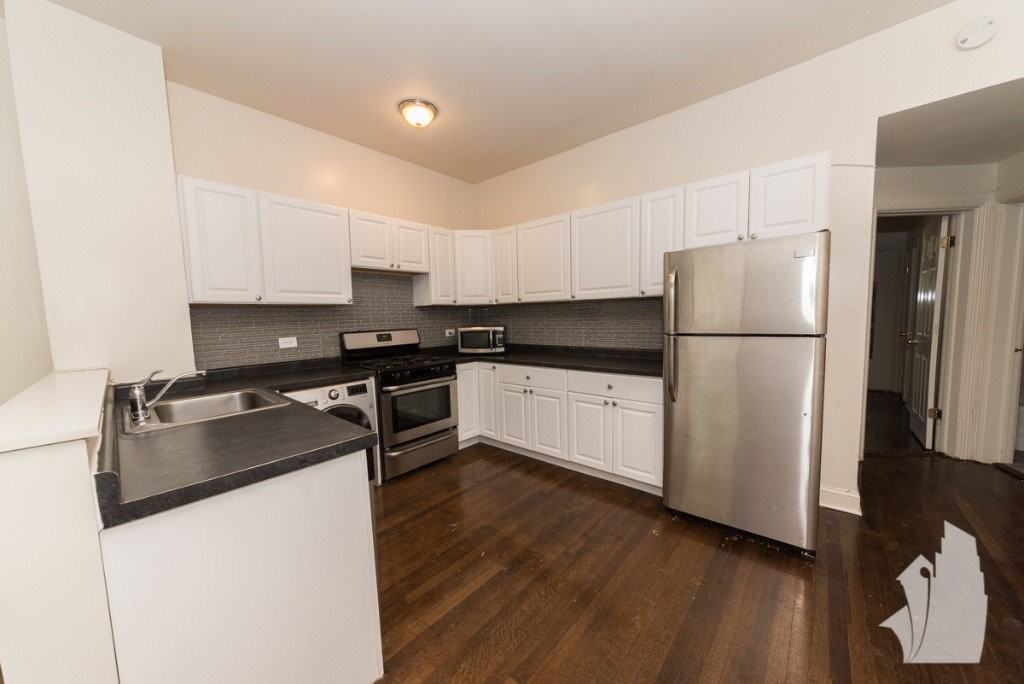 3701 N Hoyne Ave #03 - Photo 2 of 8