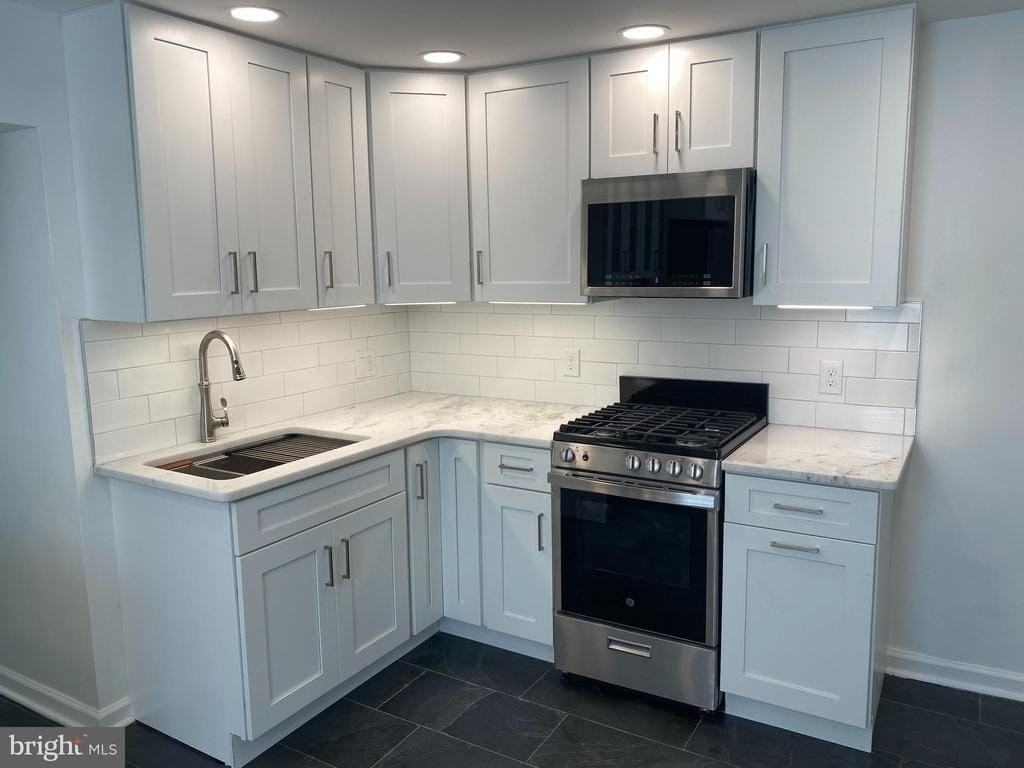 1216 S 11th St #3 - Photo 4 of 19